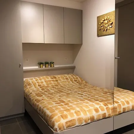 Ribella West 2 Apartman