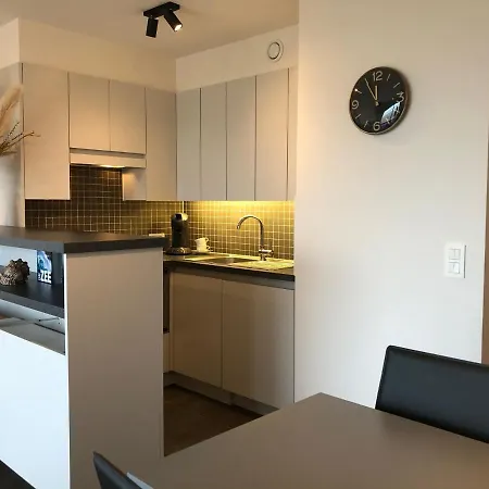 Ribella West 2 * دي بان